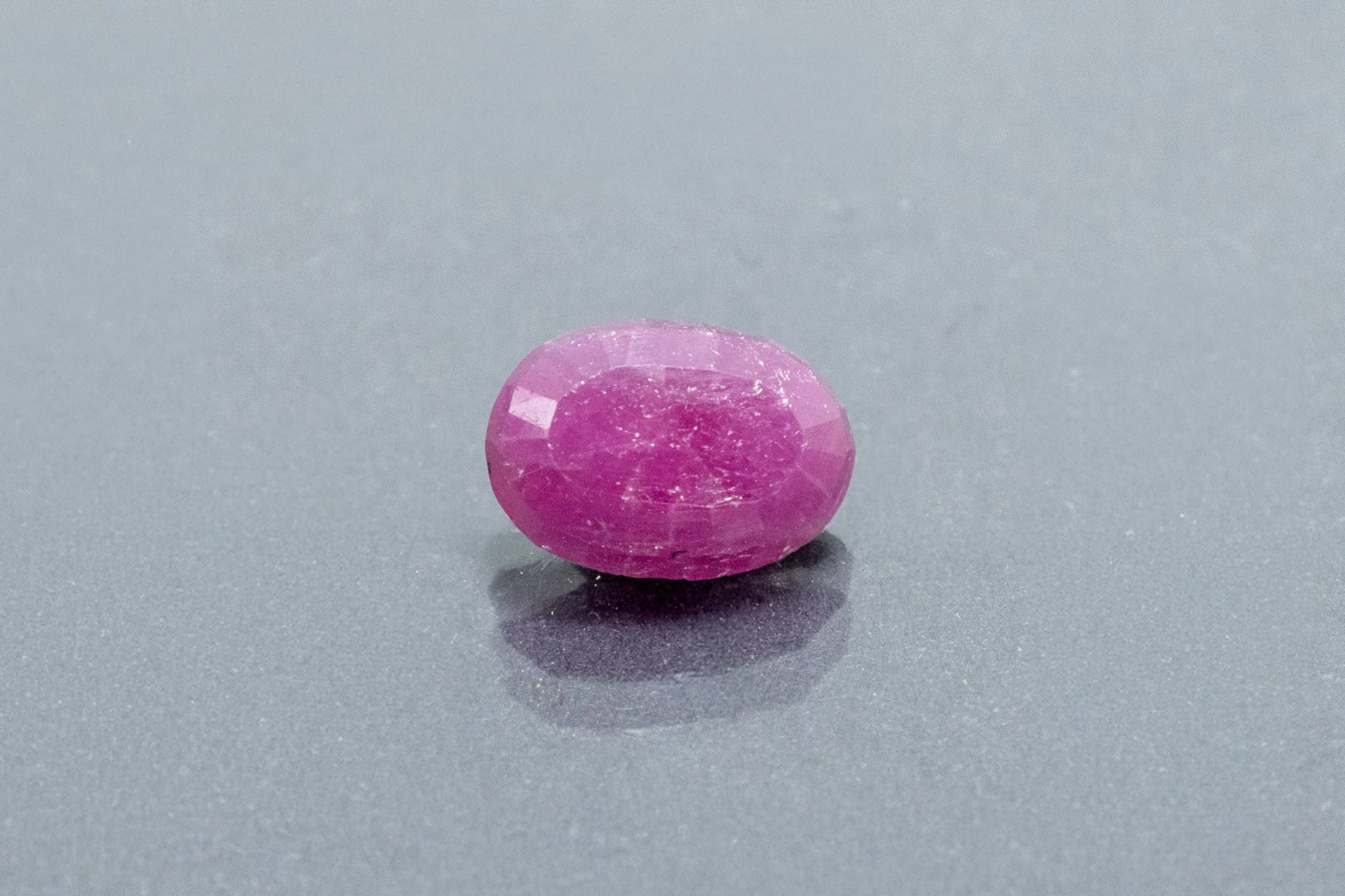 African Ruby - 2.36 Carat - Image 2