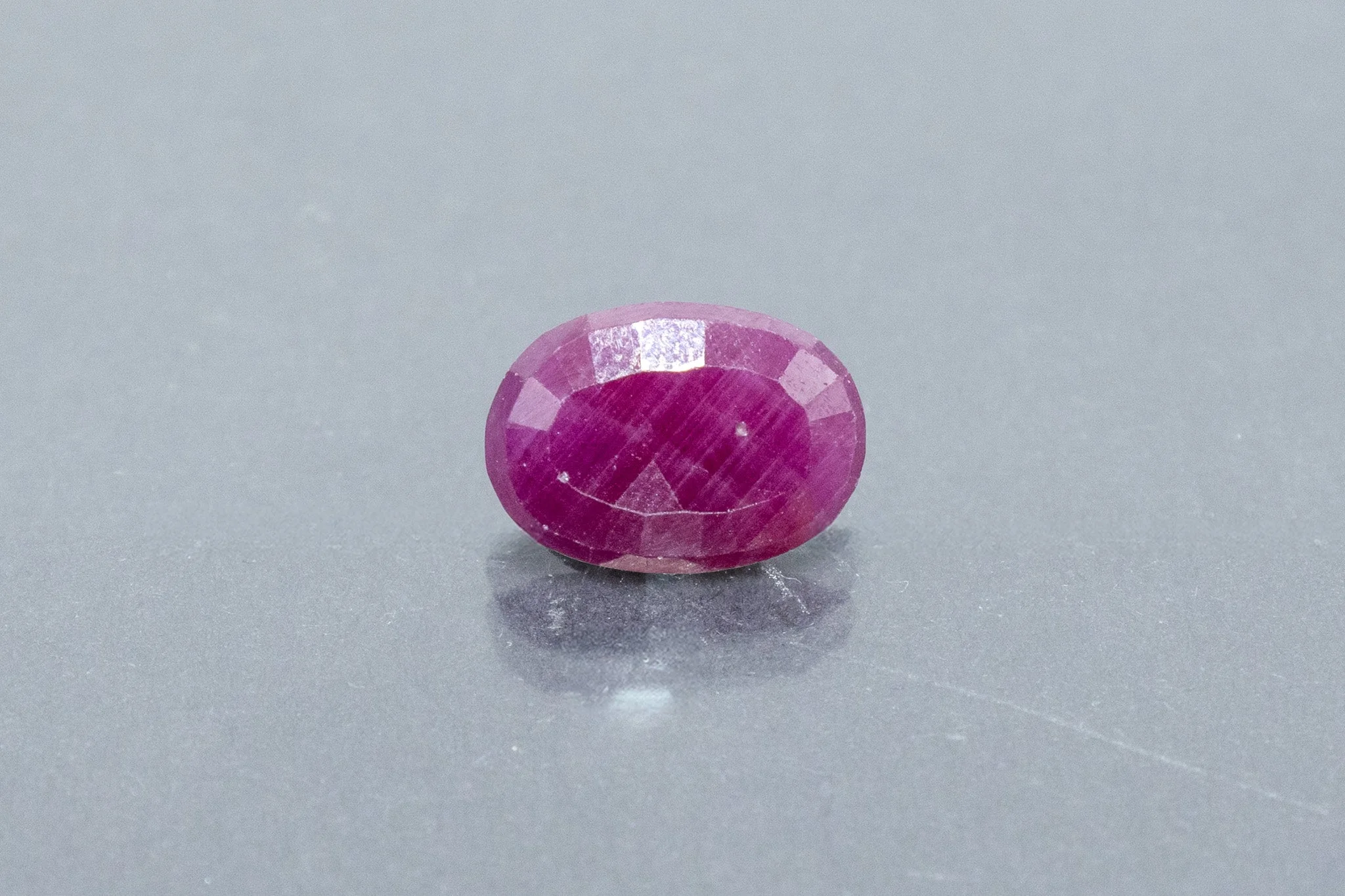 African Ruby - 3.38 Carat - Image 2
