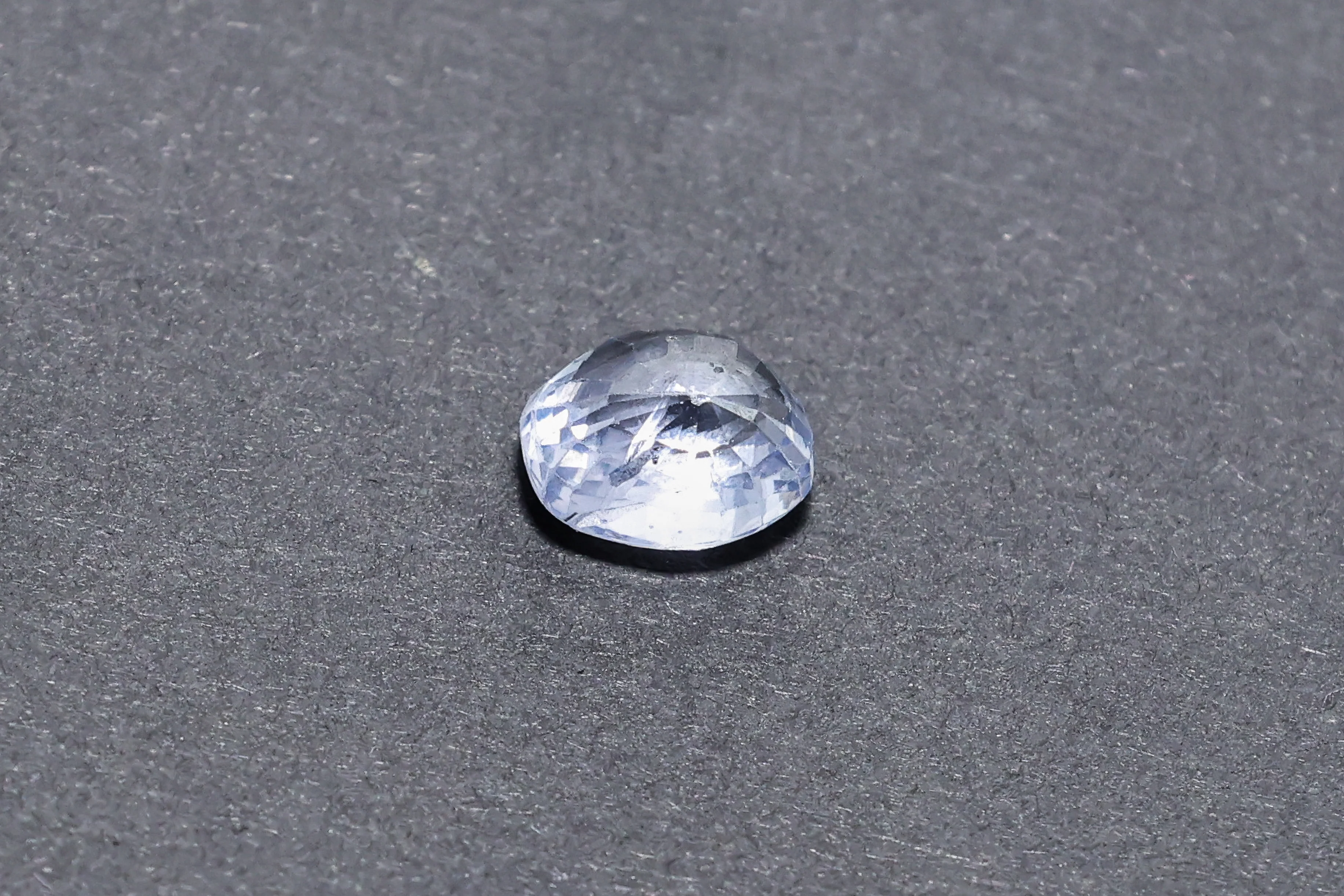 Blue Sapphire 3.85 Carat - Image 2