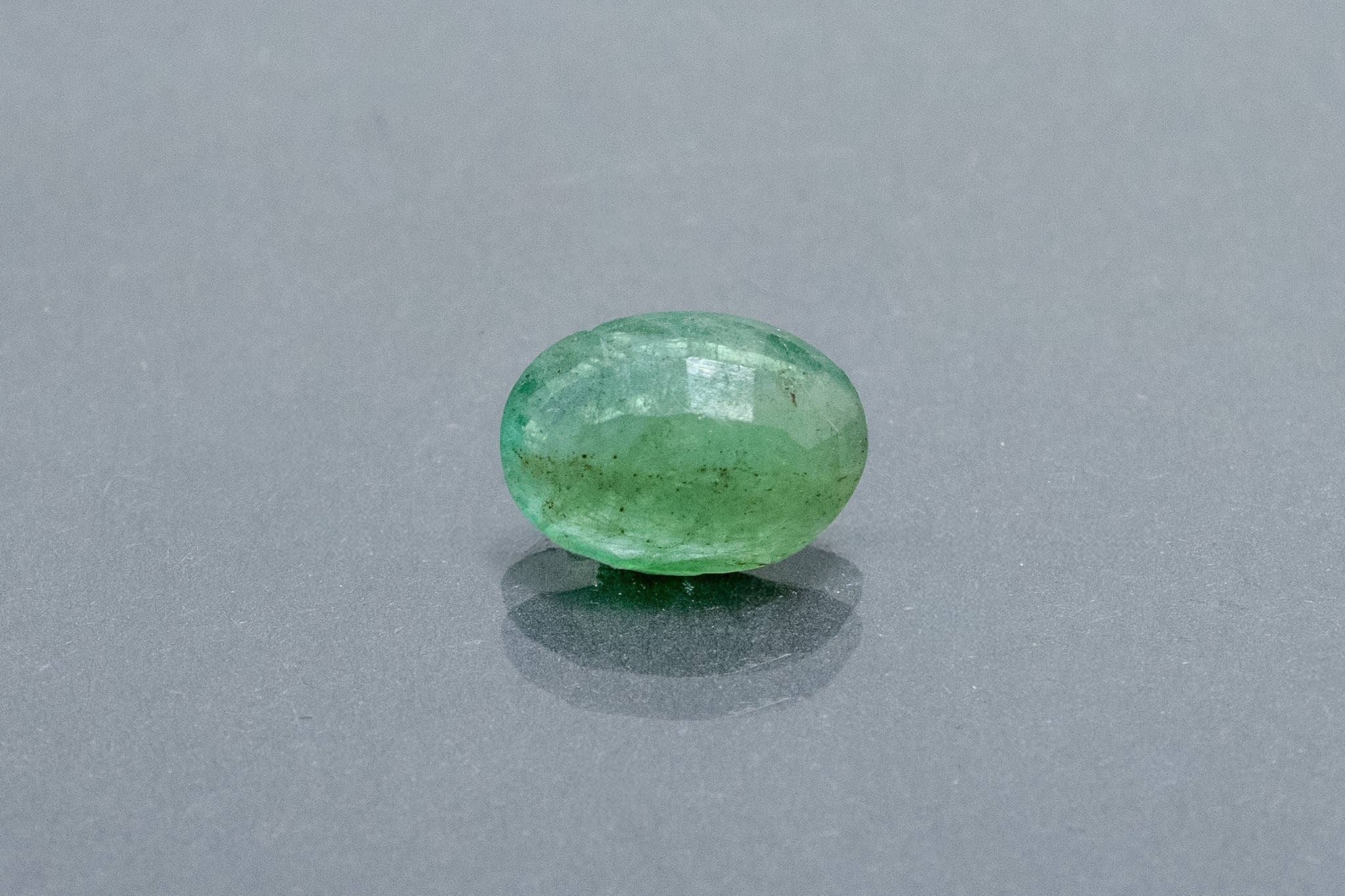 Brazilian Emerald - 2.14 Carat - Image 2