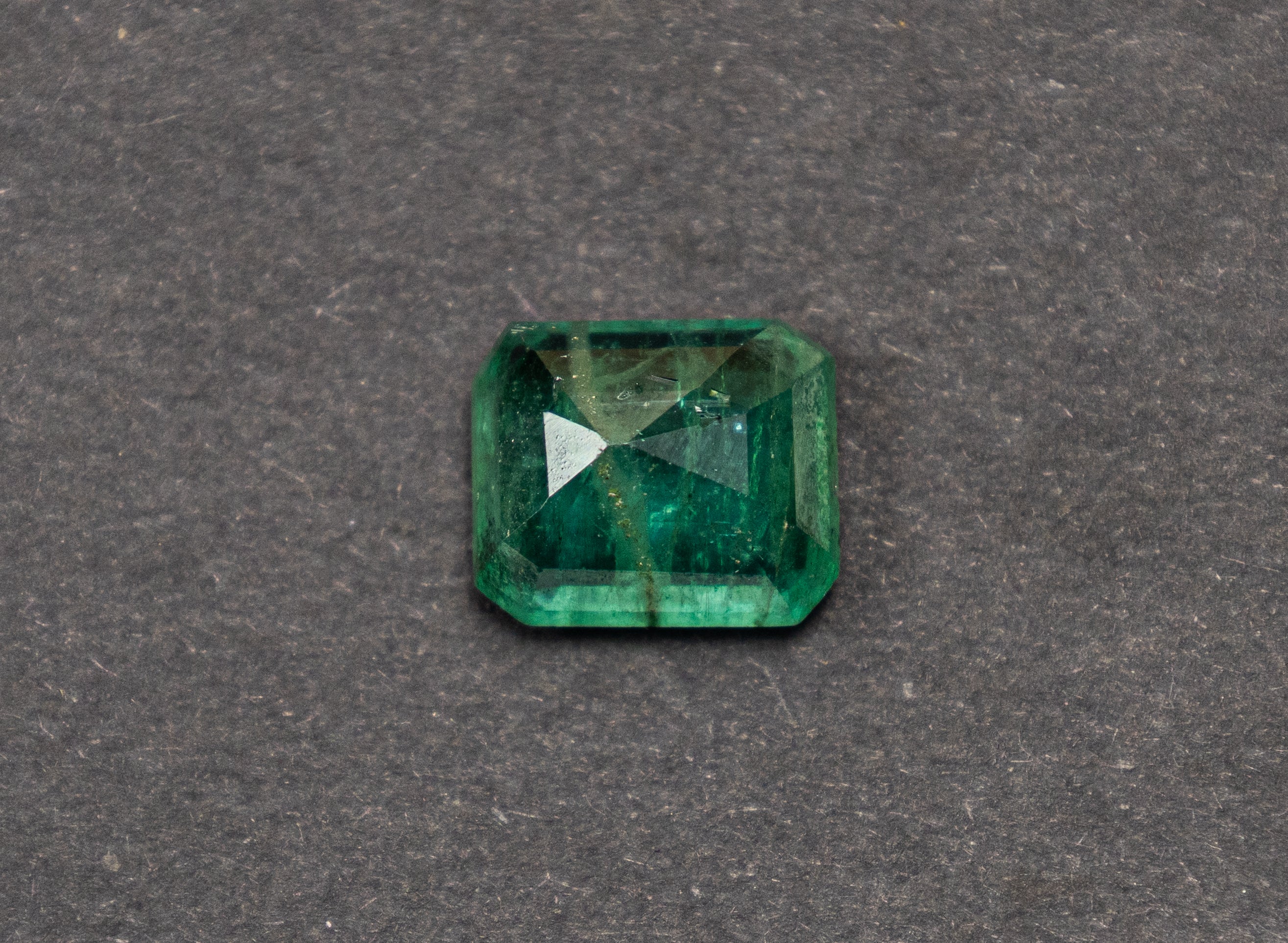 Zambian Emerald 4.25 Carat - Image 2