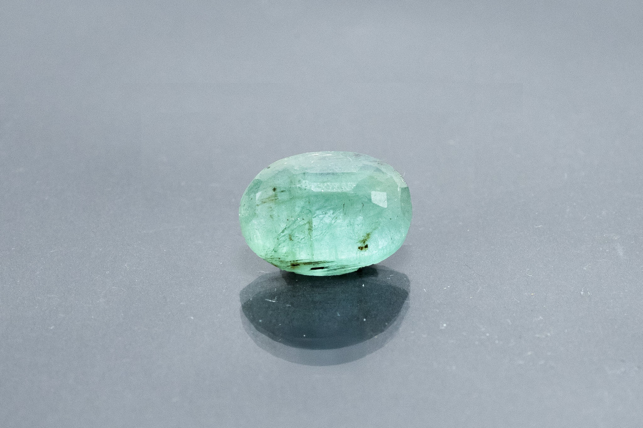 Brazilian Emerald - 5.45 Carat - Image 2