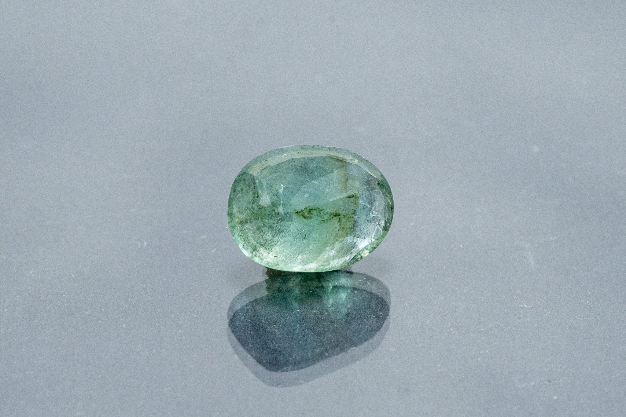 Brazilian Emerald - 5.46 Carat - Image 2