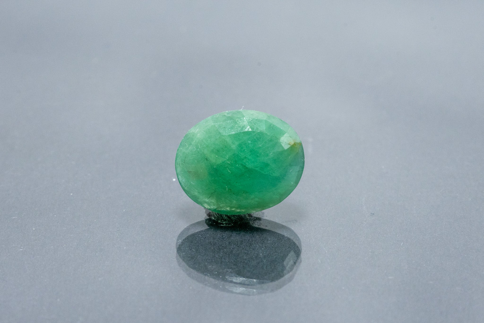 Brazilian Emerald - 9.04 Carat - Image 2