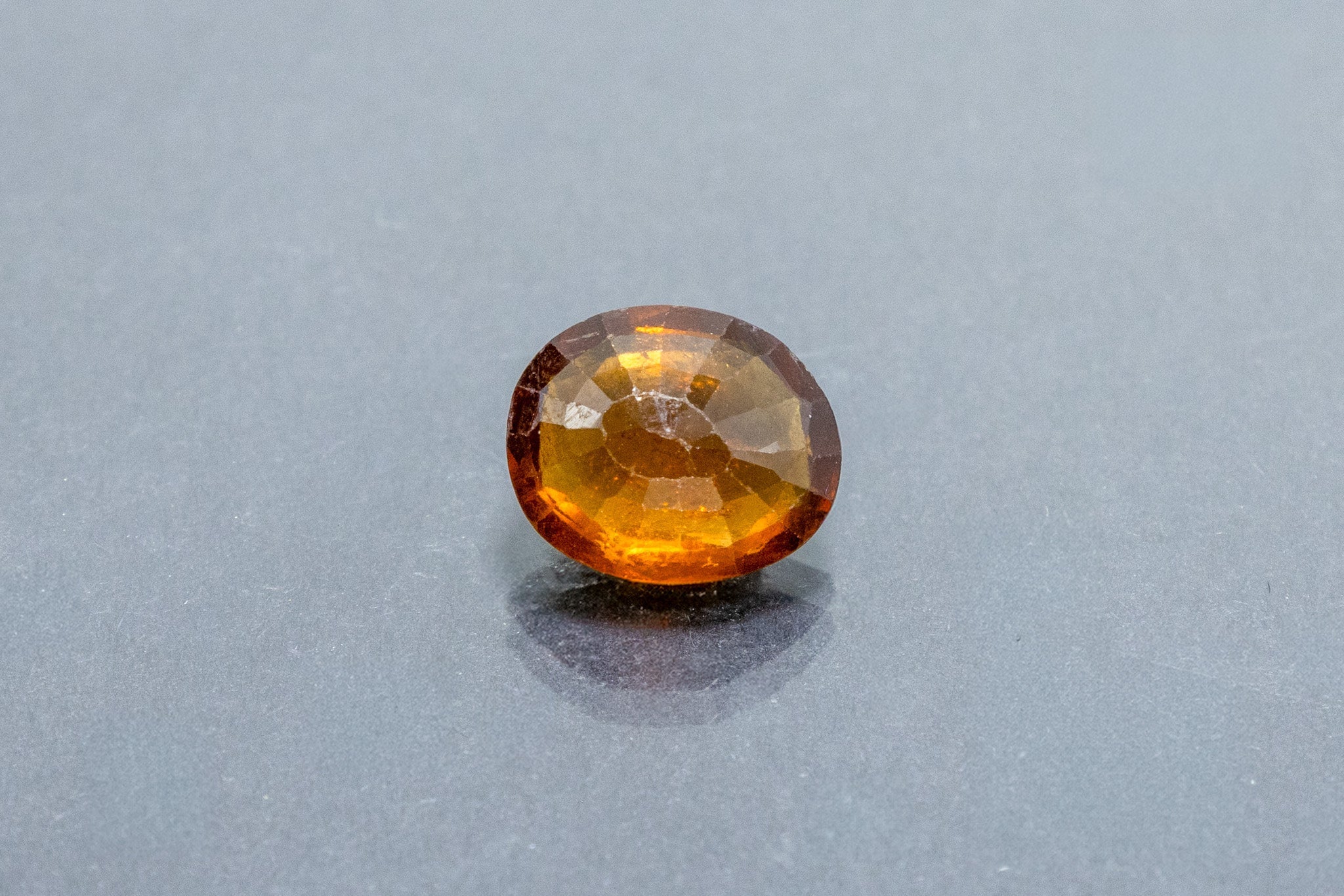 Hessonite - 4.47 Carat - Image 2