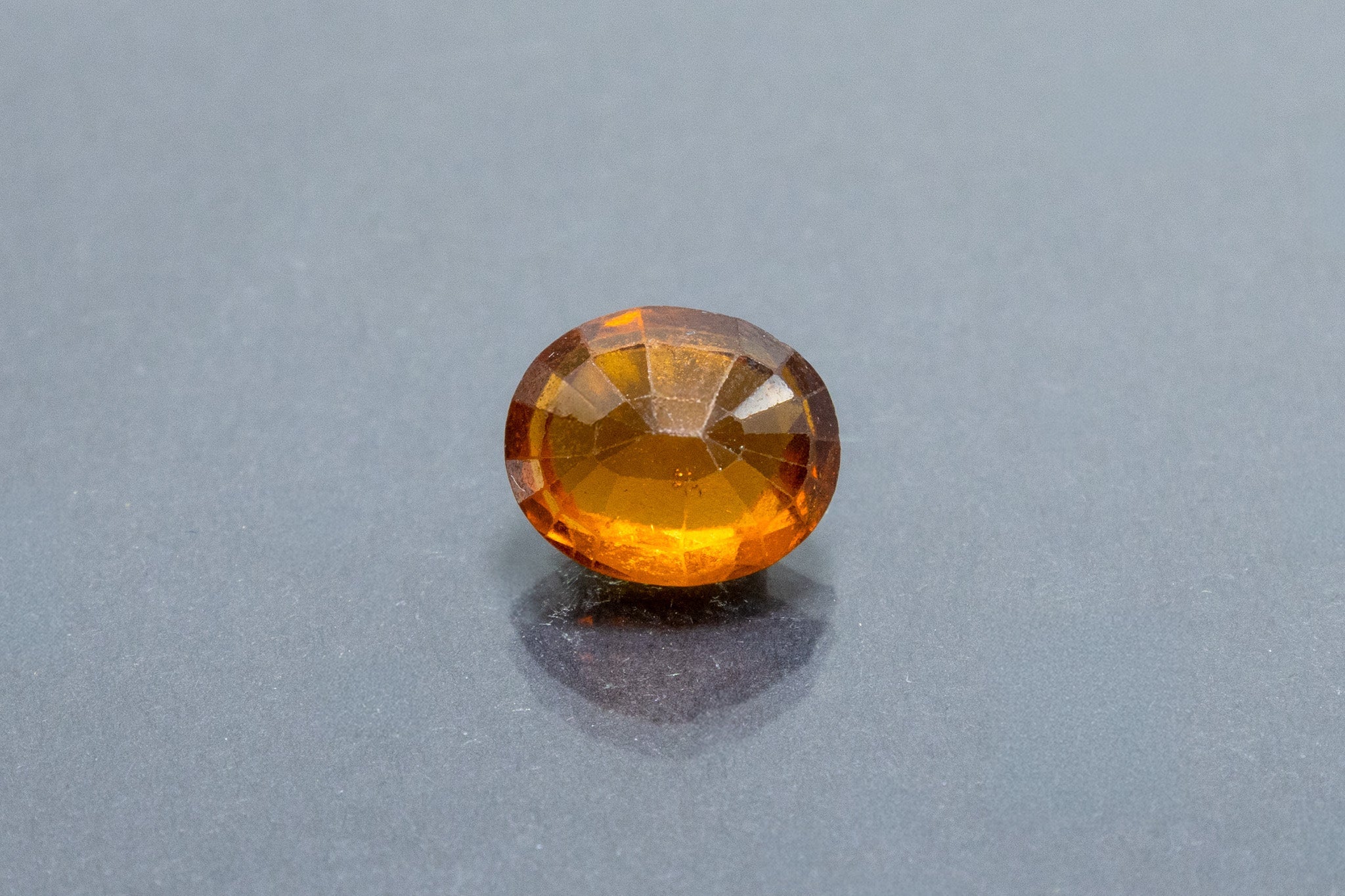 Hessonite - 5.36 Carat - Image 2