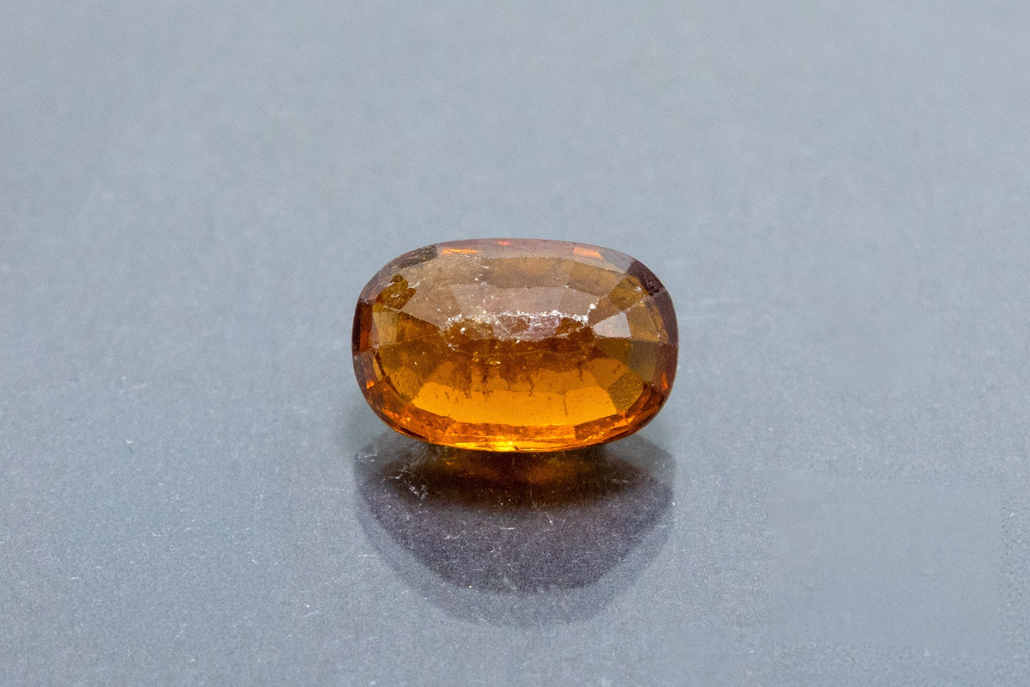 Hessonite - 5.75 Carat - Image 2
