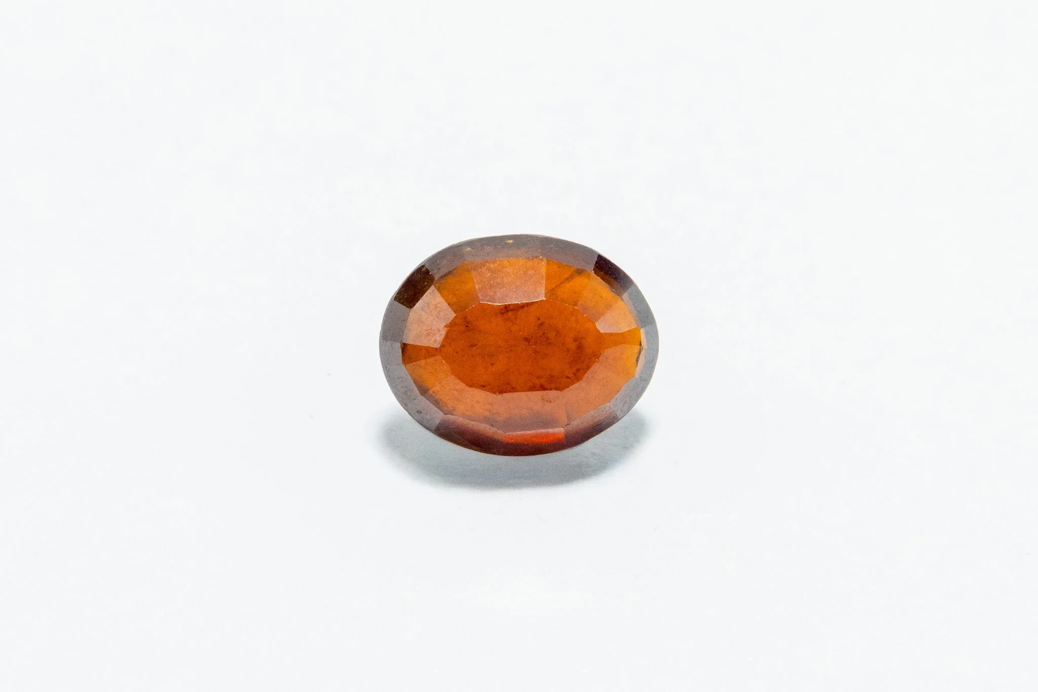 Hessonite - 6.66 Carat - Image 2
