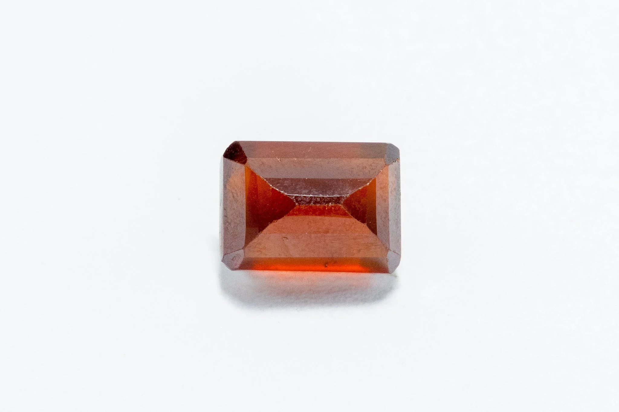 Hessonite - 6.95 Carat - Image 2