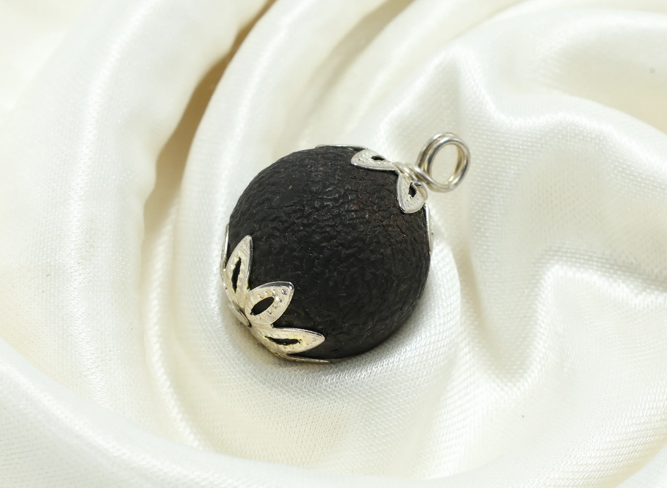 Nazar Battu Bead Pendant - Image 5