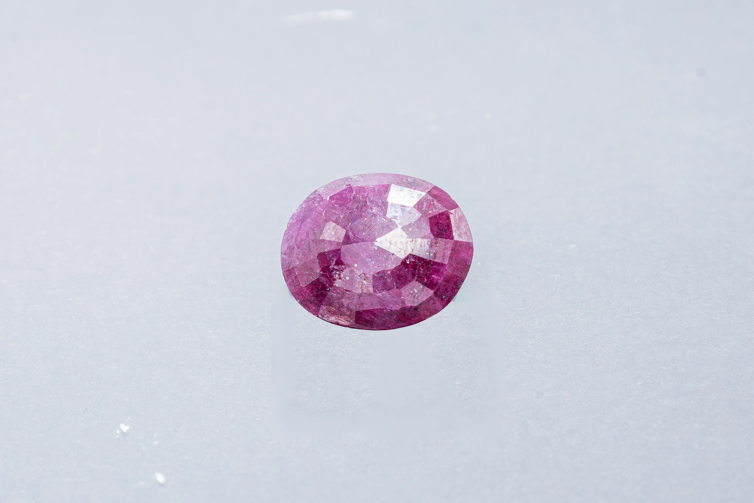 Indian Ruby 5.35 Carat - Image 2