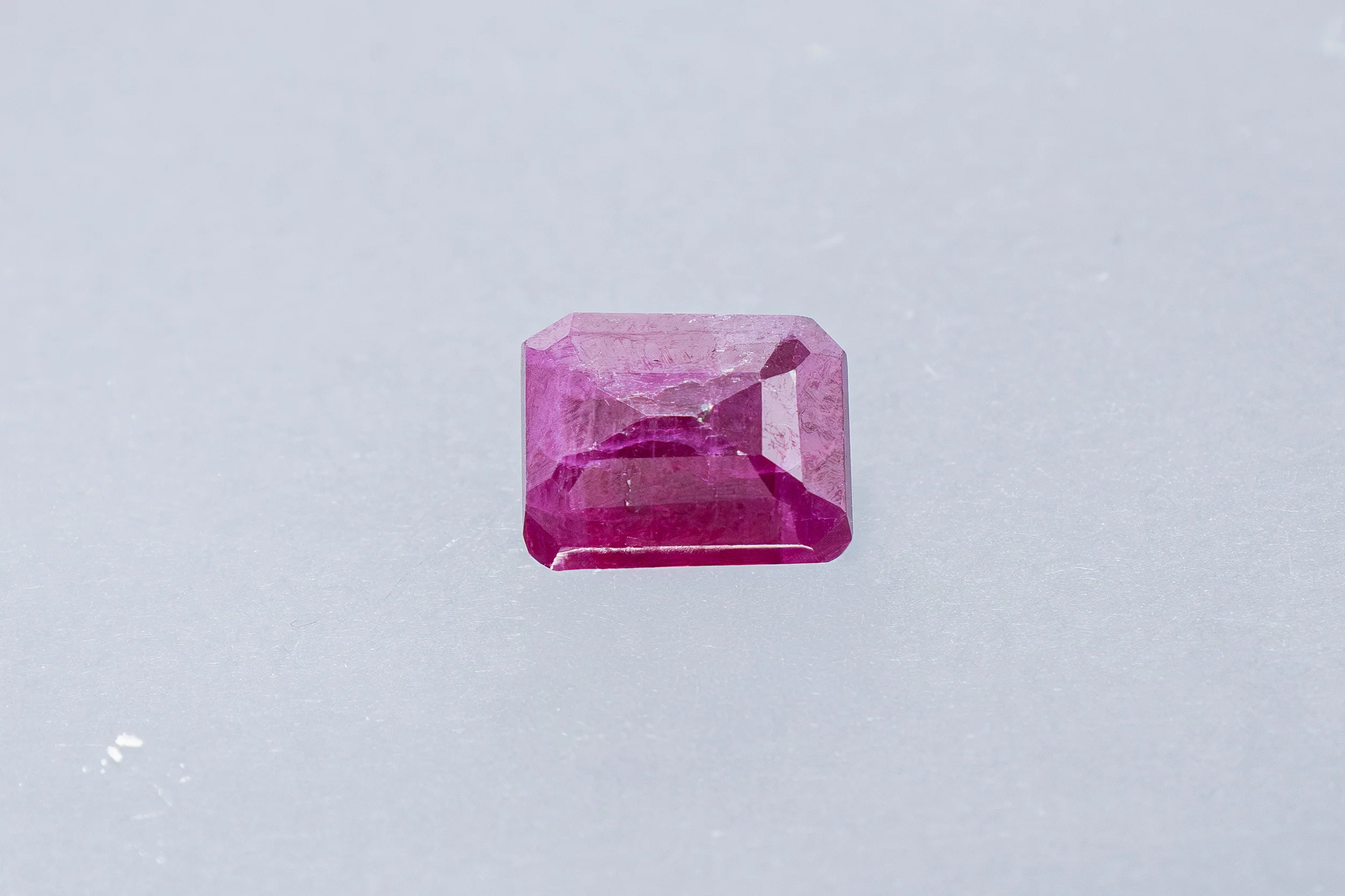 Indian Ruby 6.10 Carat - Image 2