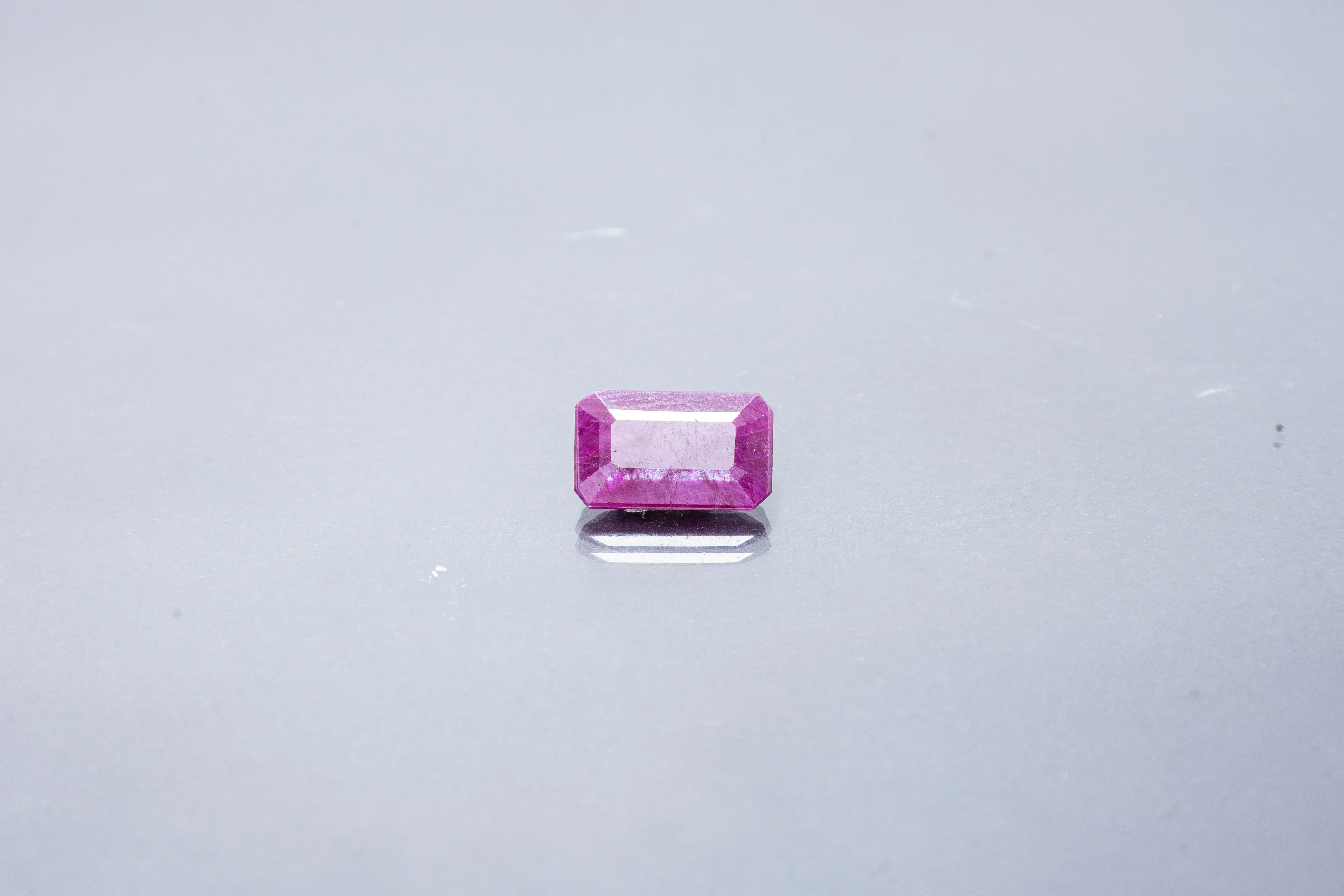 Indian Ruby 8.75 Carat - Image 2
