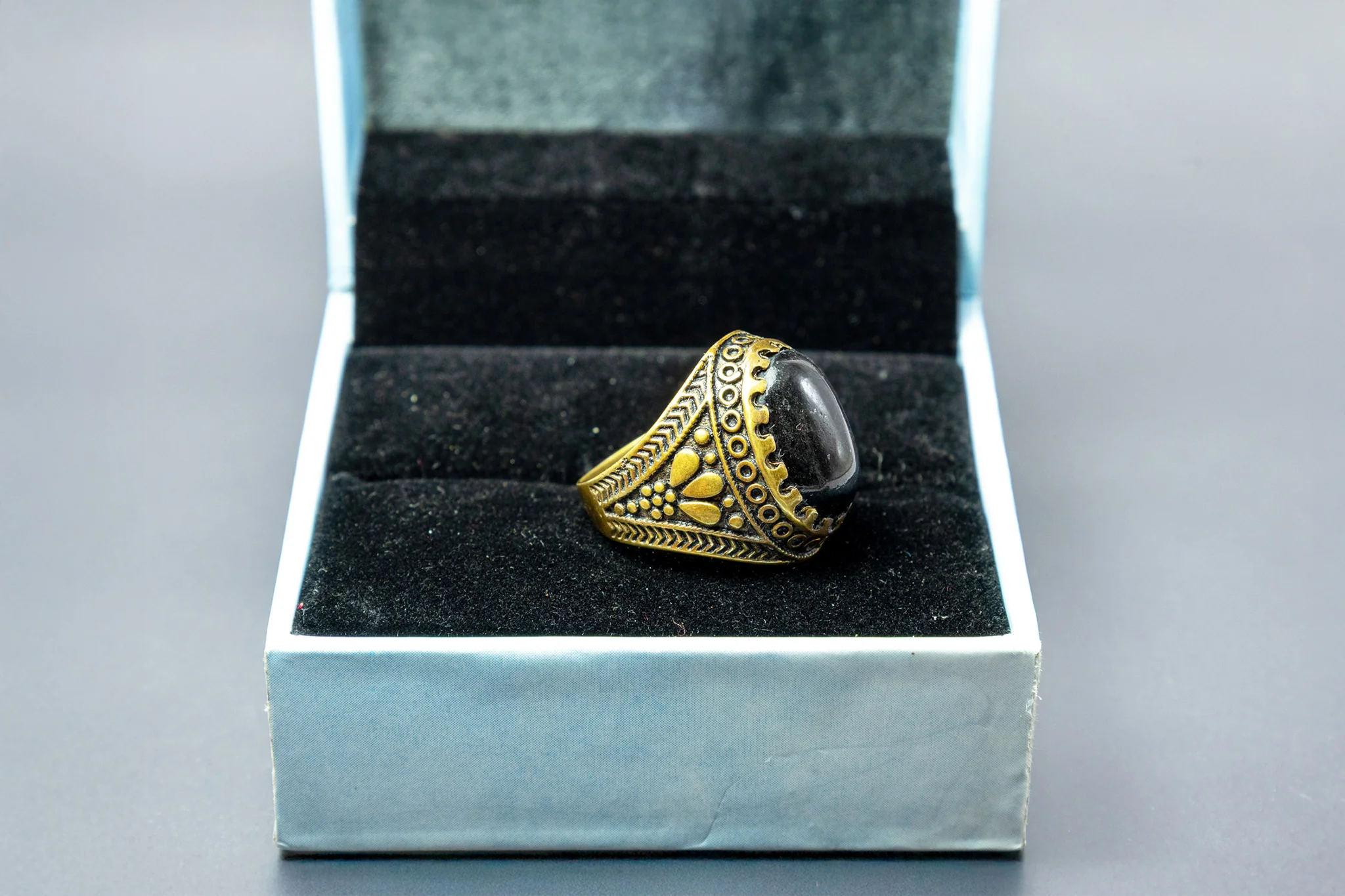 Sulemani Hakik Designer Ring (10 Ratti) - Image 2