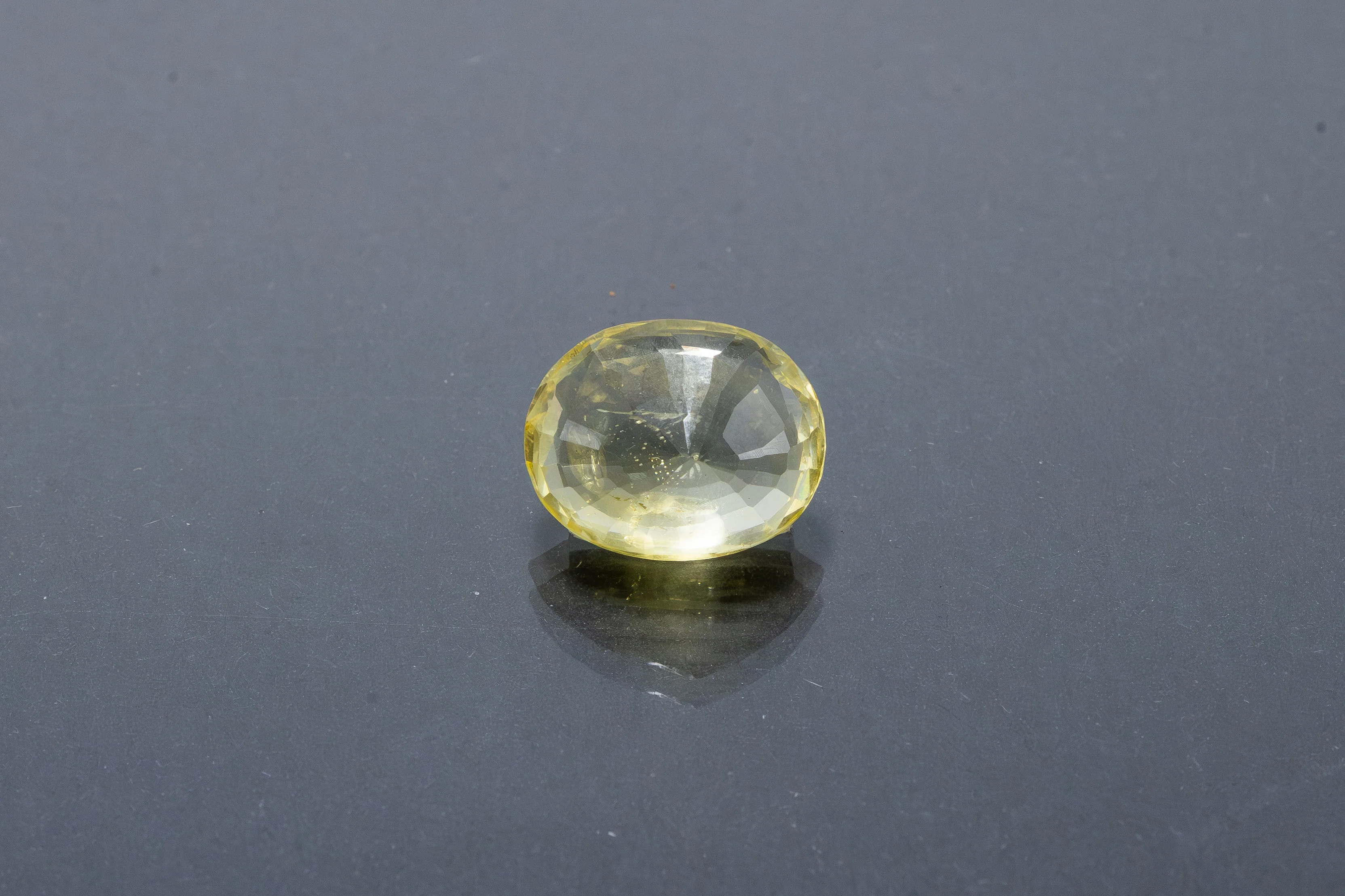 Yellow Sapphire (7.10 Carat) - Image 2