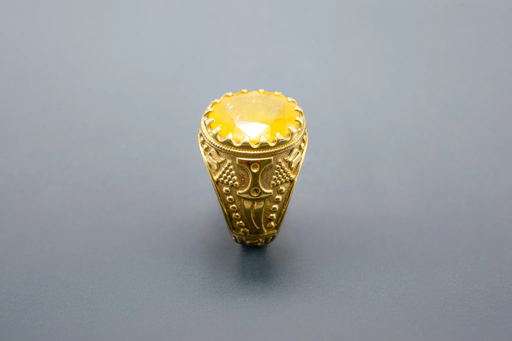Royal Yellow Sapphire Ring (10 Ratti) - Image 4
